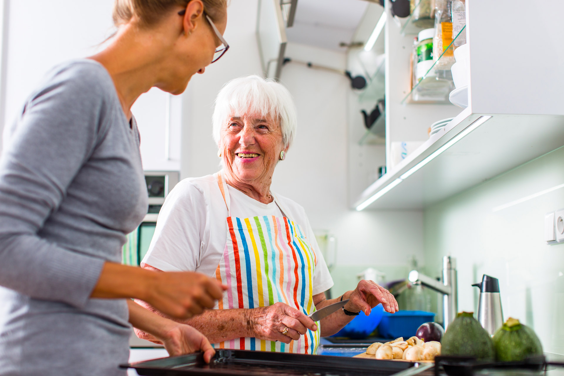 2 femmes qui cuisine